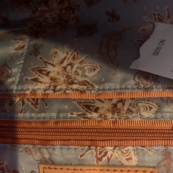 HOBO International Red Leather Shoulder Bag NWT I added measurements! - Picture 5 of 5